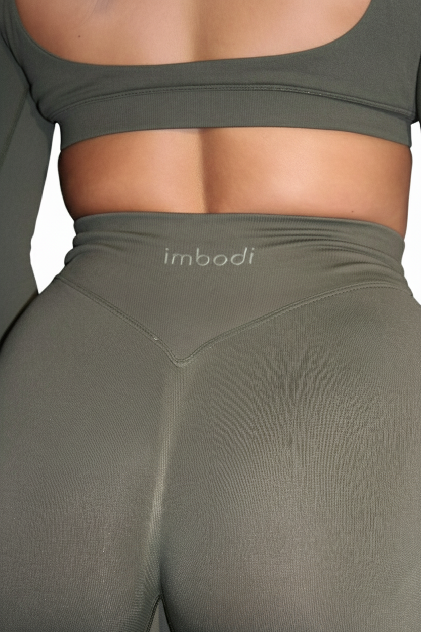 Bodi Shorts in Olive